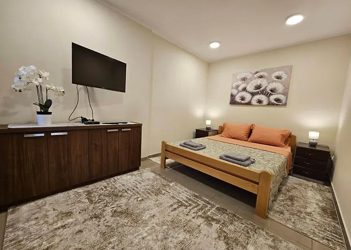 Prenociste Lana 2 Novi Banovci